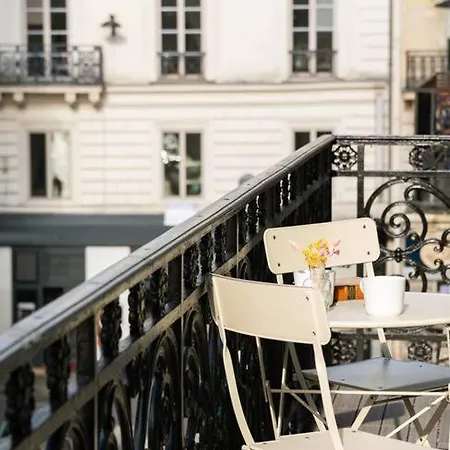 Luxury High End In The Heart Of Parigi