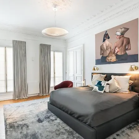 Luxury High End In The Heart Of * Parigi