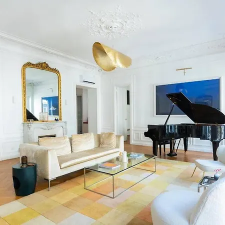 Luxury High End In The Heart Of Parigi